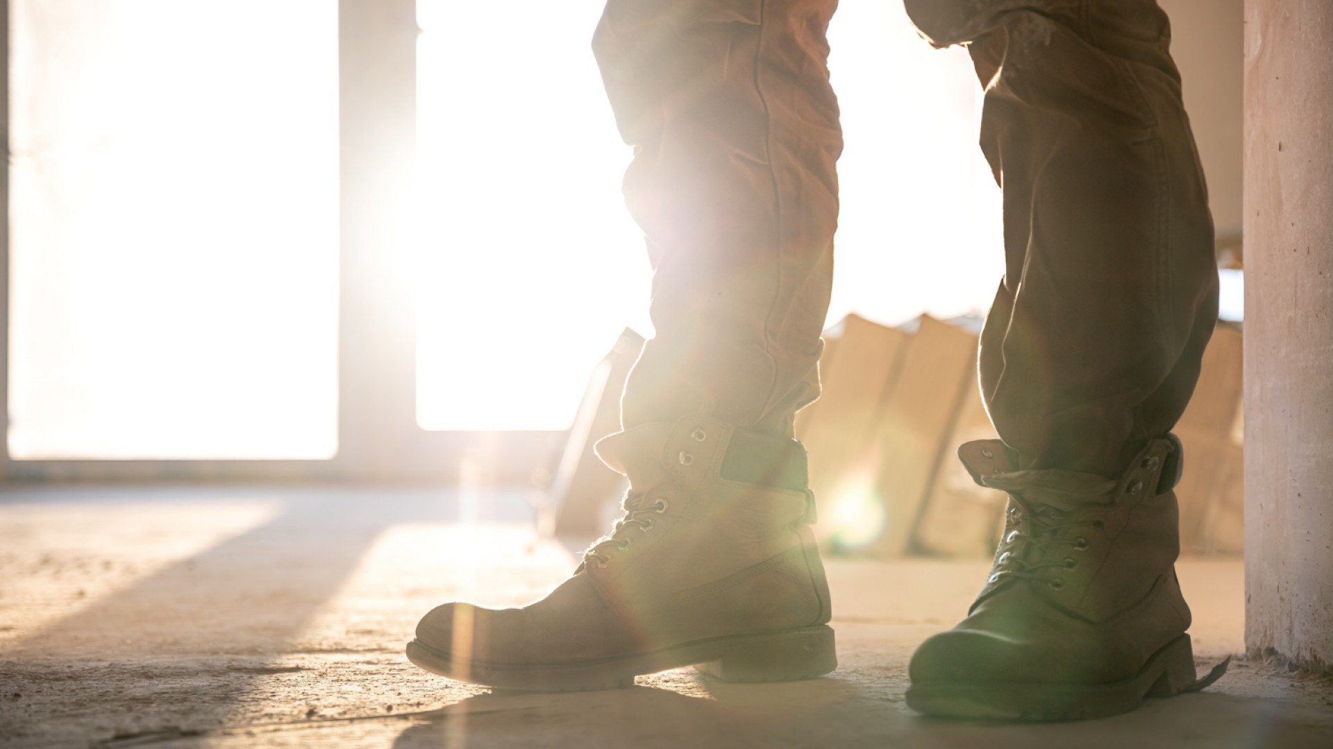 Comment choisir des chaussures de sécurité homme pour rester debout toute la journée ?
